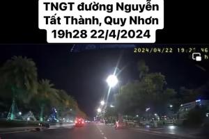 Xác minh ô tô tông xe máy rồi bỏ chạy ở Bình Định