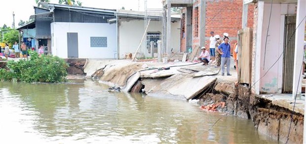 Sạt lở nghiêm trọng tại bờ sông Rạch Mọp